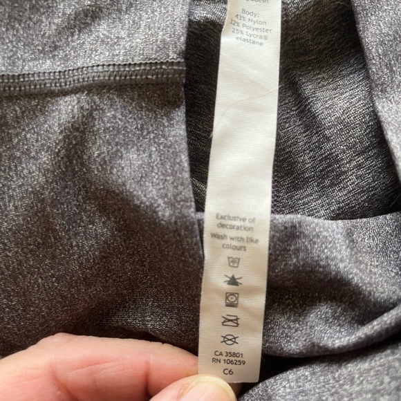 20% OFF 2+ BUNDLES! Lululemon Leggings. Charcoal. Size 6 - Picture 6 of 11